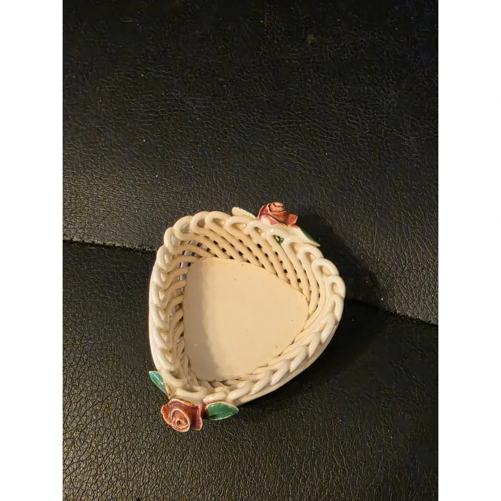 Beautiful Vintage Ceramic Heart Shaped Lattice Rose Basket Made in Italy